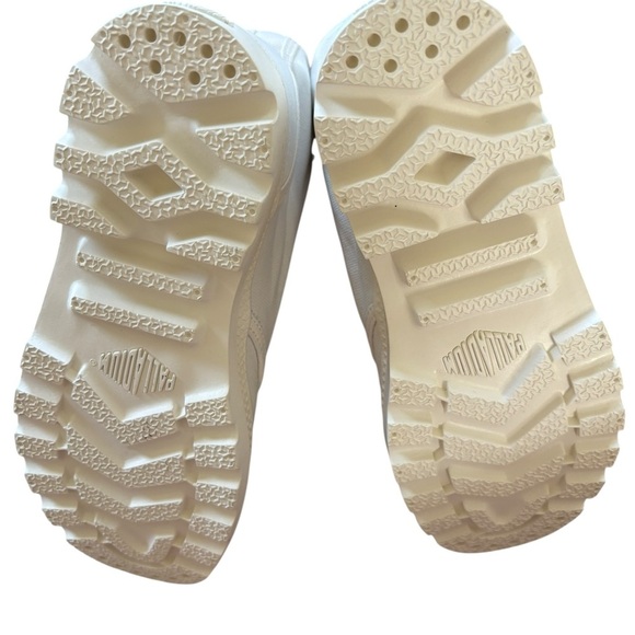 Palladium PAMPA HI White Canvas High-Tops - Picture 3 of 7